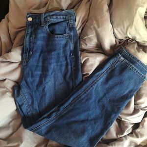 American Eagle Mom Jeans